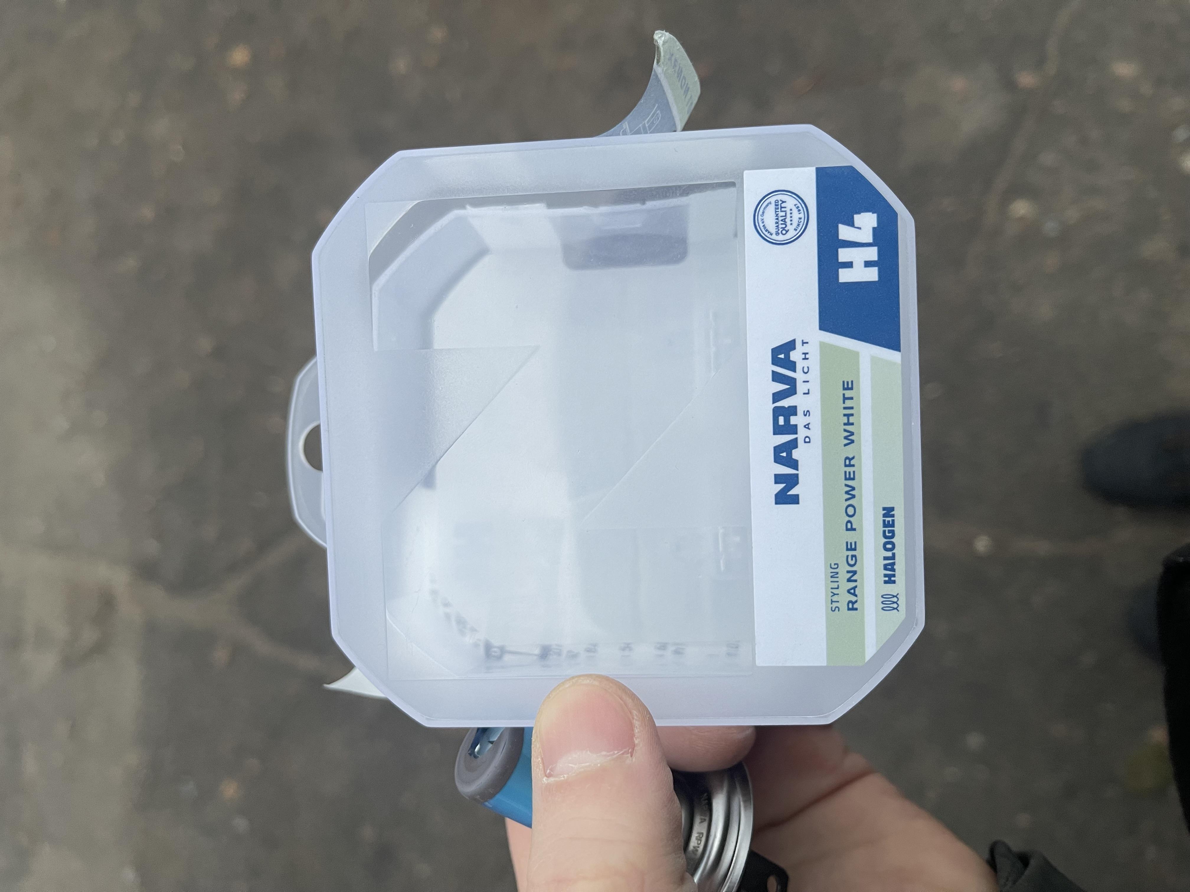 Автолампа галогенная Narva P43t Range Power White 4500K H4 60/55 Вт 2 шт.(NV 48680.2BOX) в реальных условиях использования от пользователя Сергій.