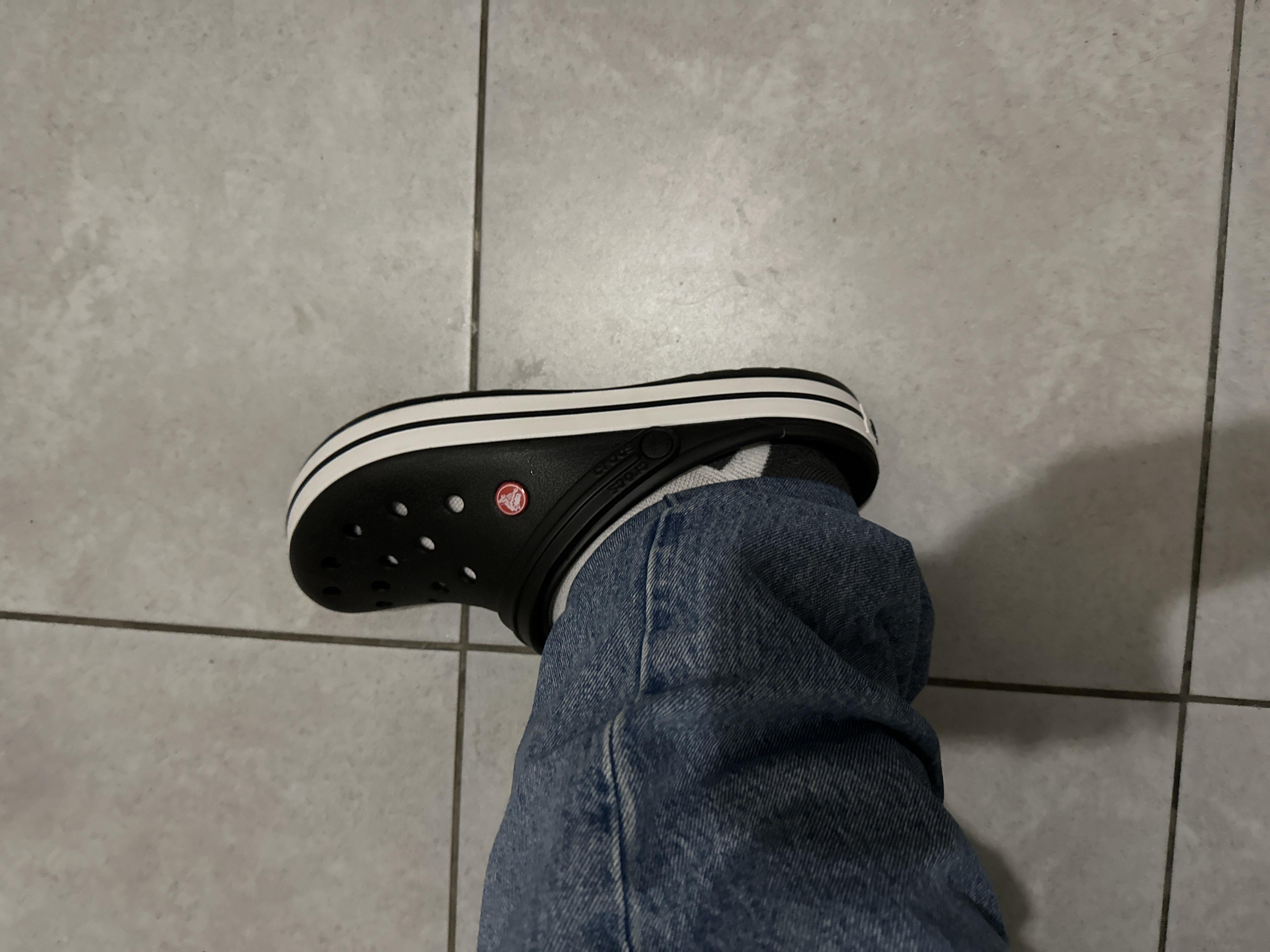 Сабо Crocs Crocband Clog M4-W6 р. 36 Black в реальных условиях использования от пользователя Ростислав.