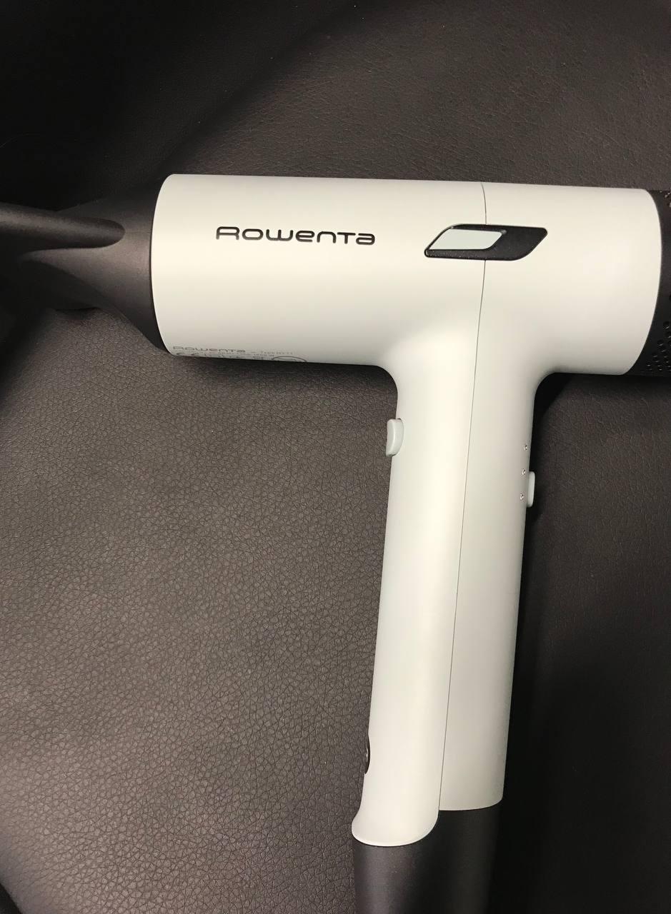 Фен Rowenta NANO Tiny HY7120E0 у реальних умовах використання від користувача Інна Микусь.