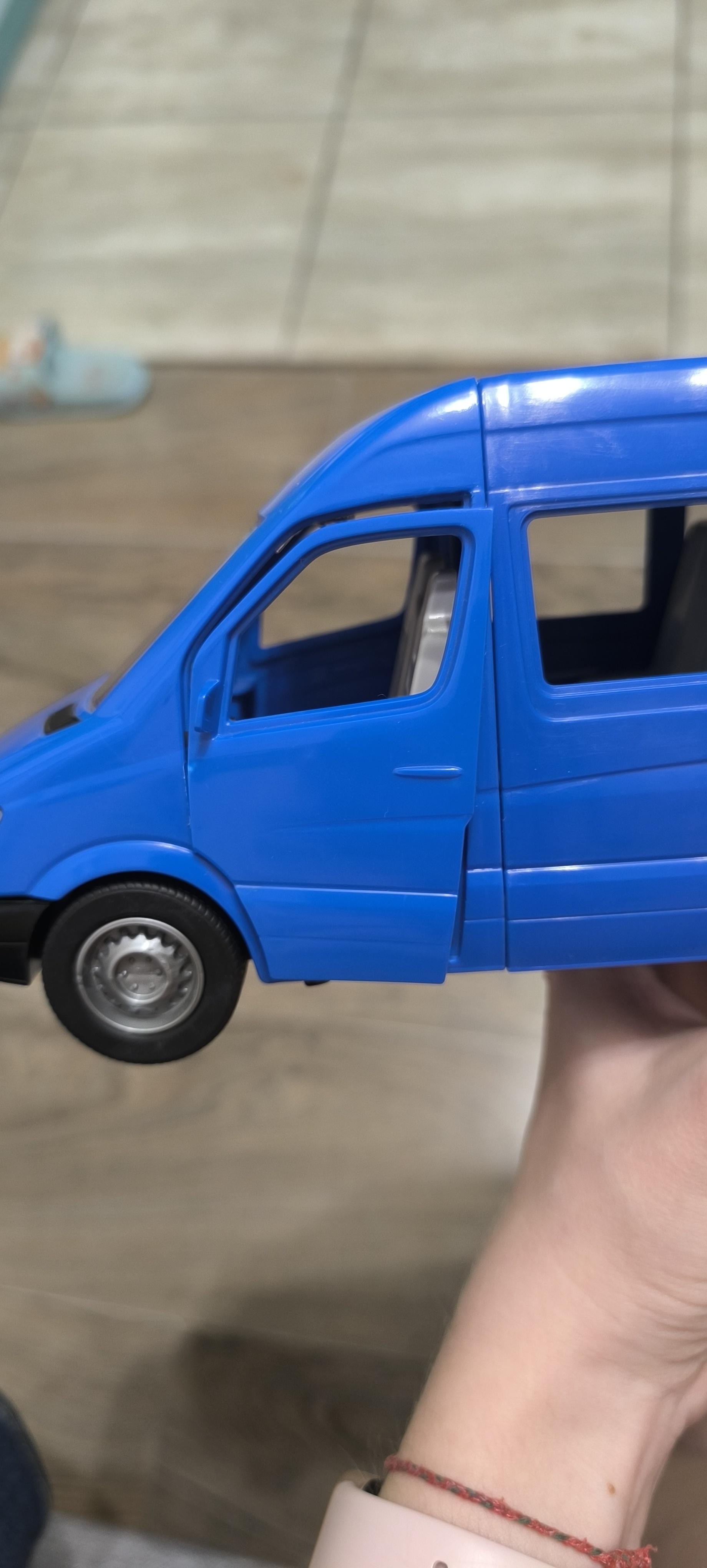Тигрес Mercedes-Benz Sprinter пасажирський синій 1:24 у реальних умовах використання від користувача Дмитро.