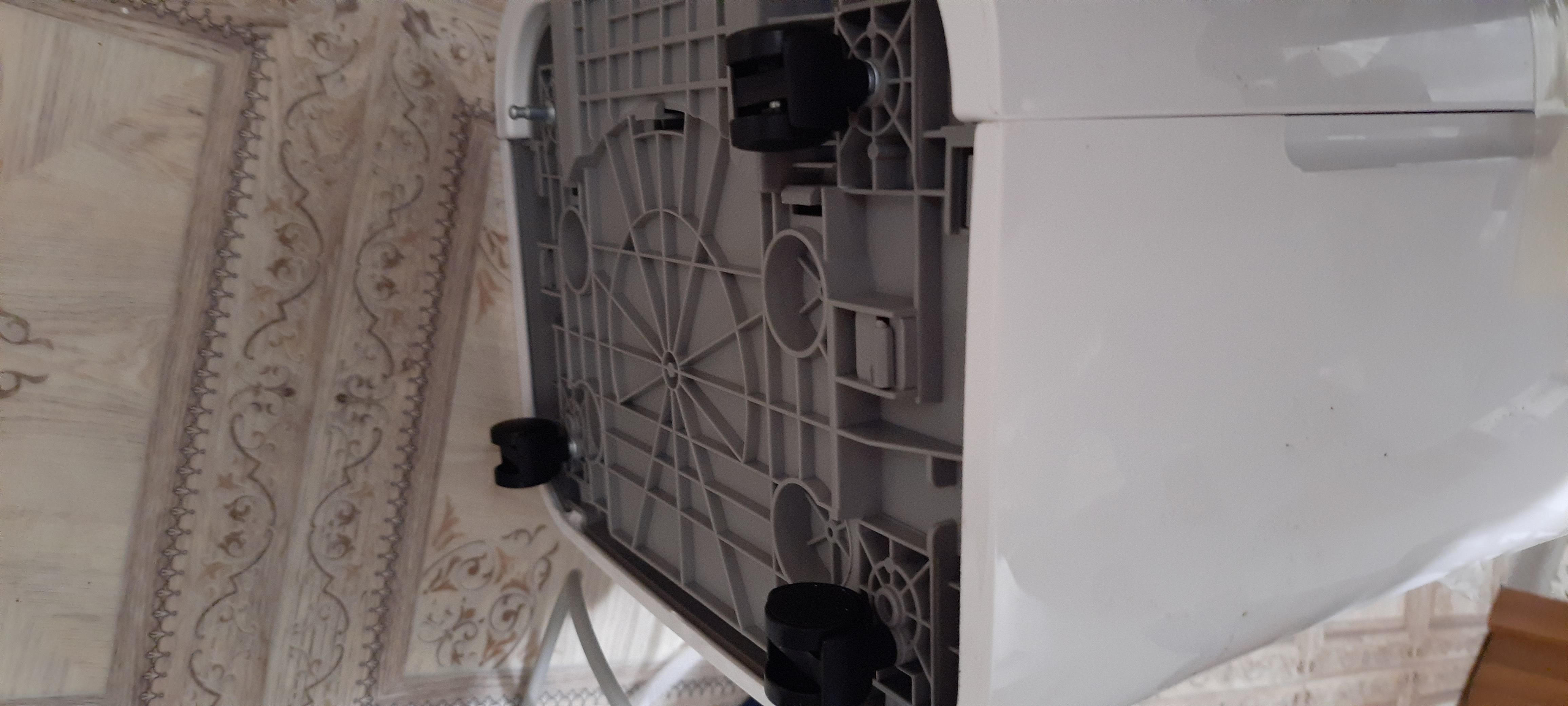 Осушувач повітря Midea 16 л/доба (MDDF-16DEN7-QA3) у реальних умовах використання від користувача Інна.