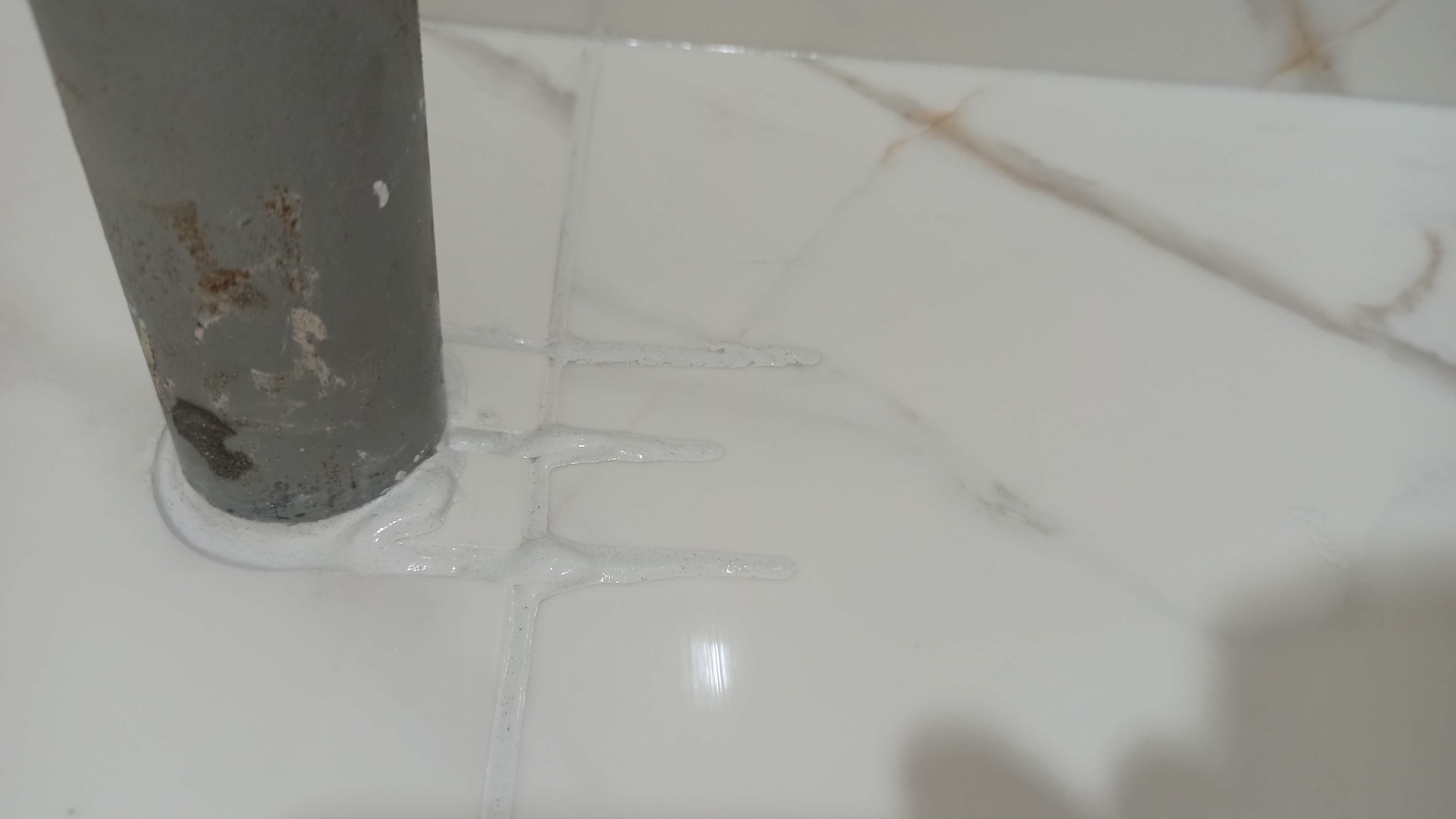 Затирка для плитки Eskaro Duax Epoxy белый ведро белый в реальных условиях использования от пользователя Сергій.