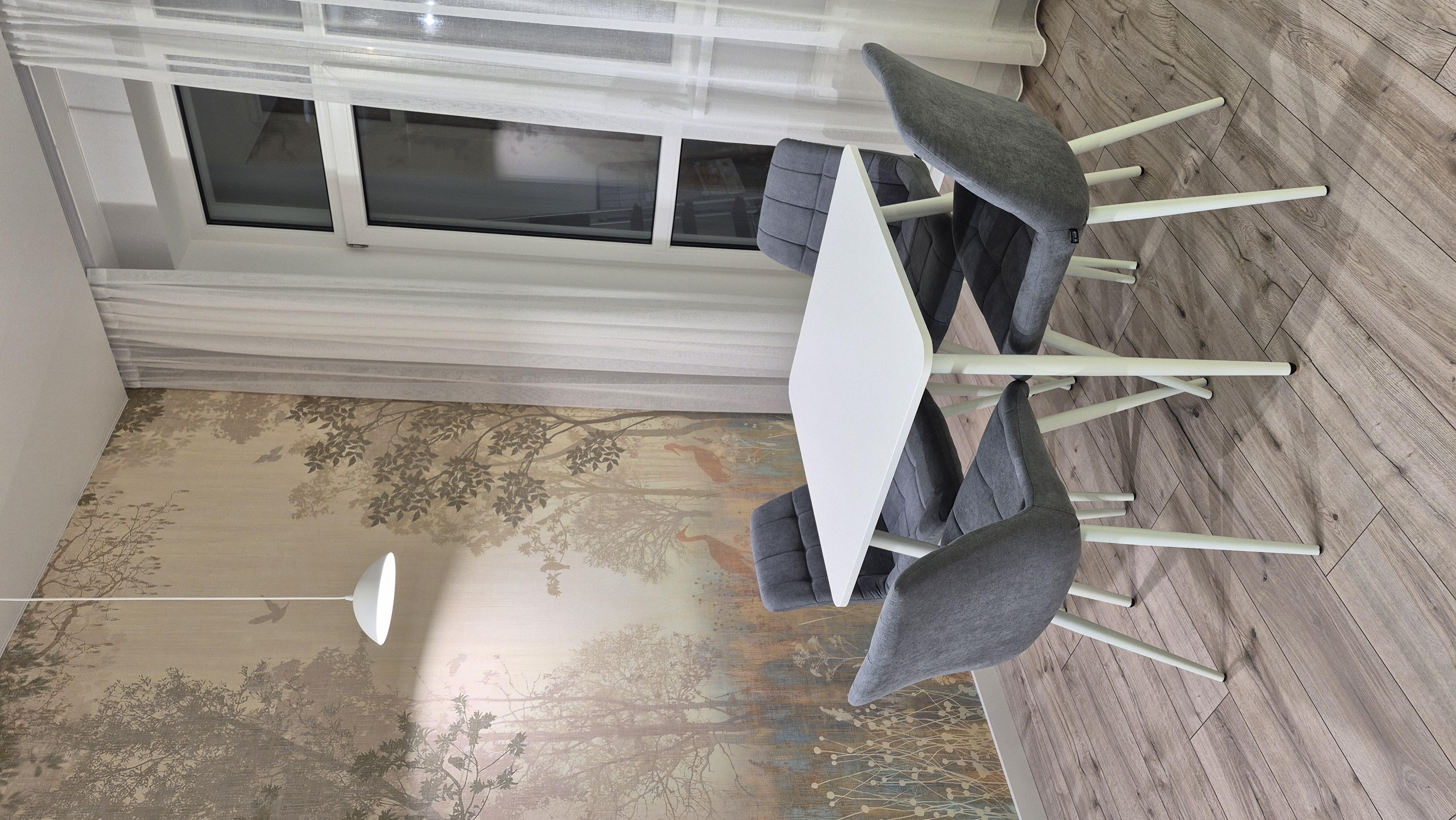 Стіл обідній Nowy Styl MODERN LITE WHITE у реальних умовах використання від користувача Марія.